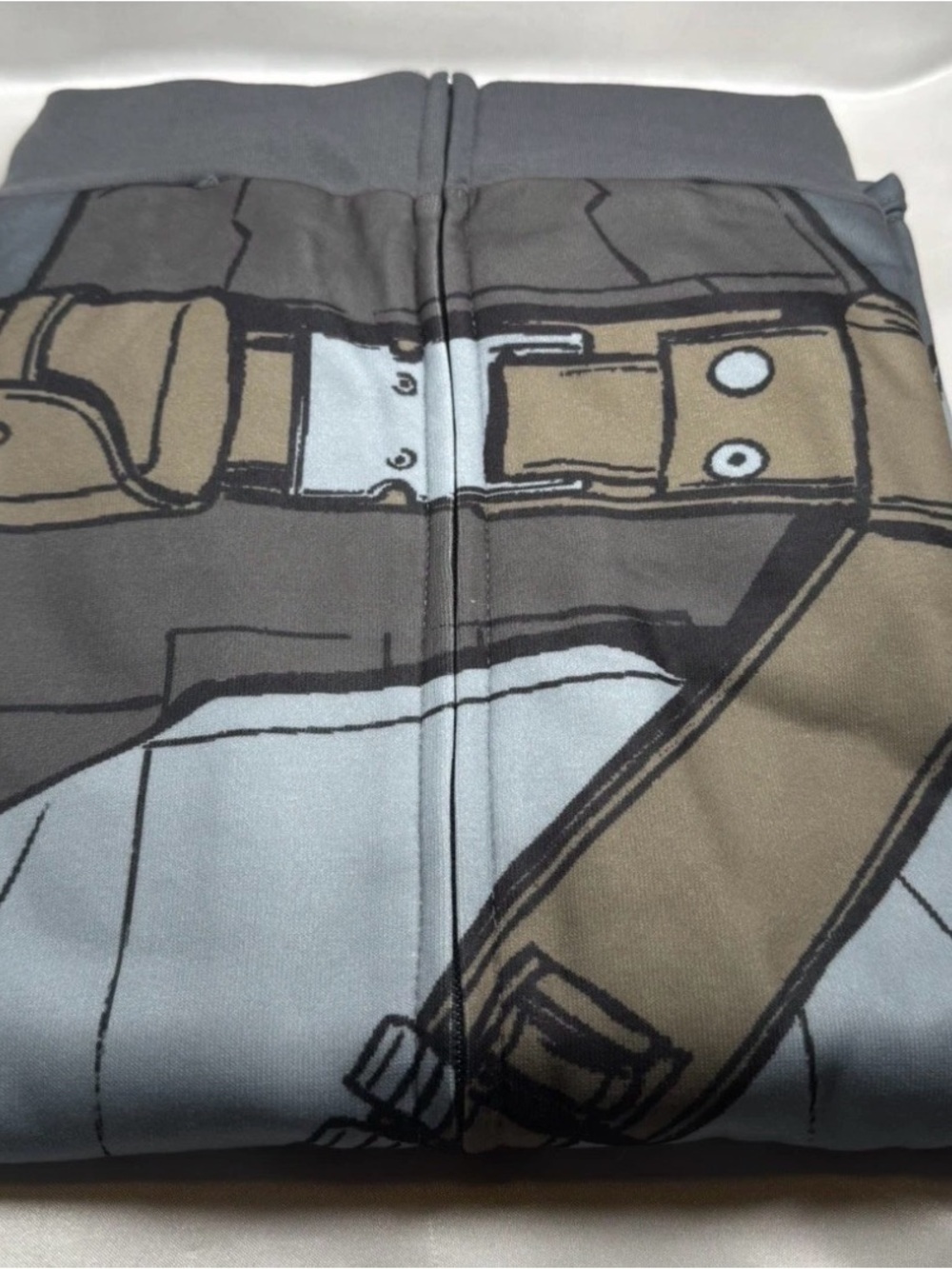 Star Wars Mandalorian Full Zip Hoodie Mens SM Charcoal Mando Armor Costume NWT - Picture 2 of 8